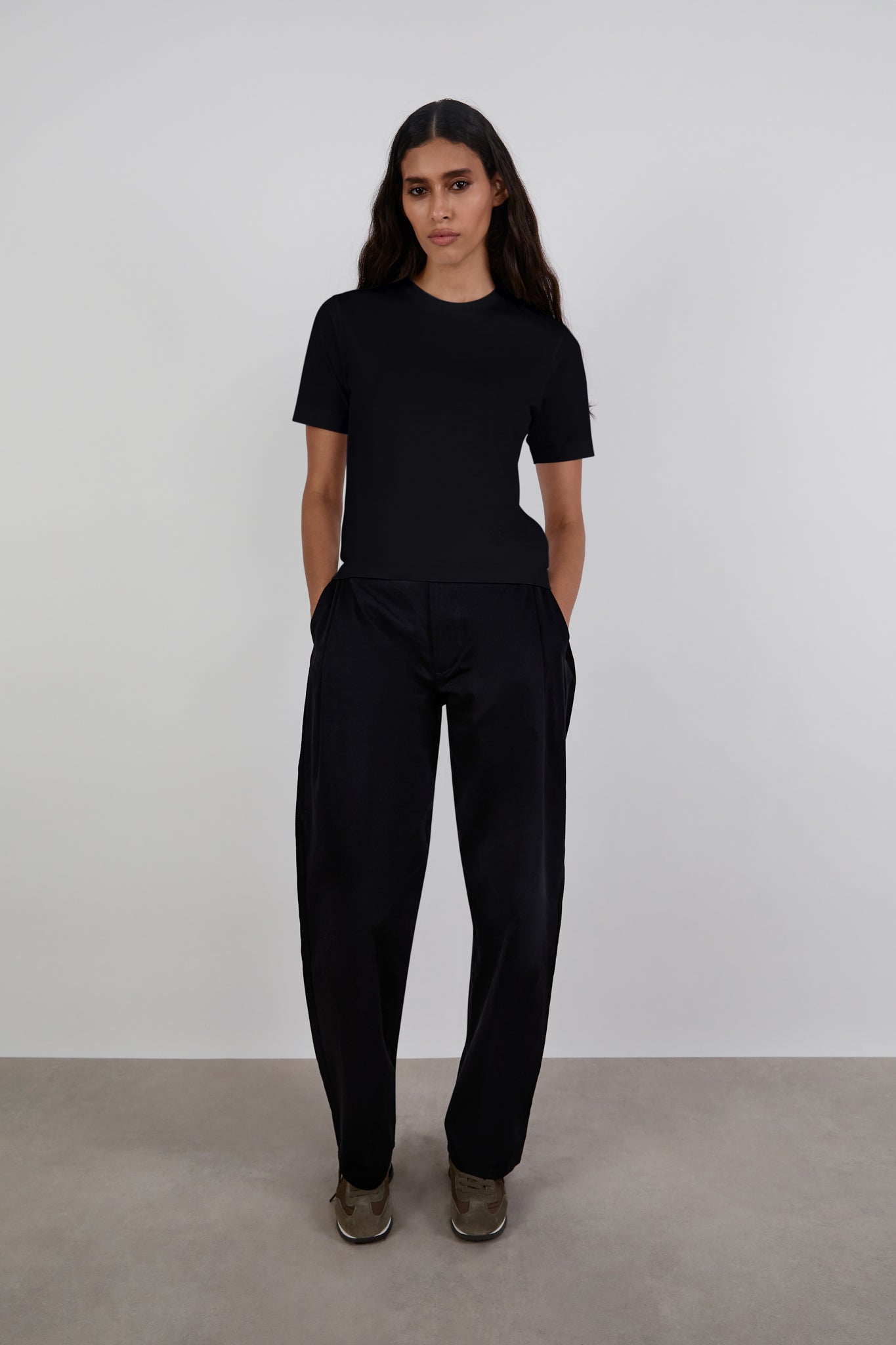 black_slim_t-shirt_women-3
