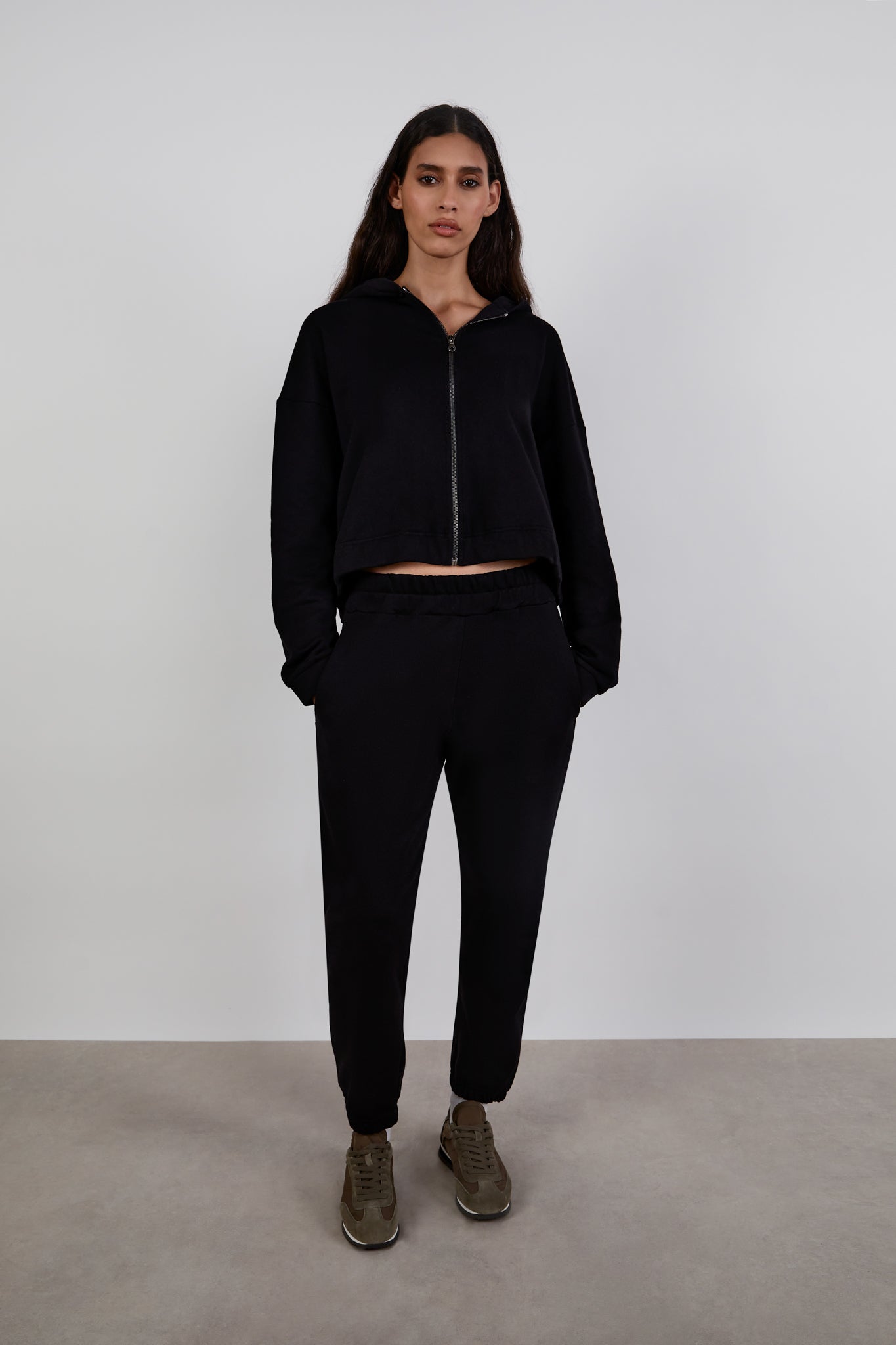 black_regular_fit_cotton_jogger_women_1