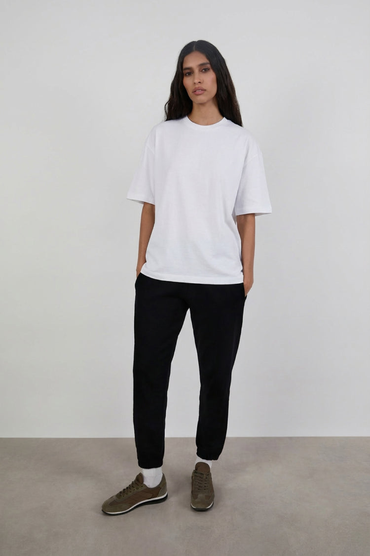 white_oversized_t_shirt_women_2