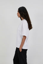 white_oversized_t_shirt_women_3