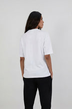 white_oversized_t_shirt_women_4
