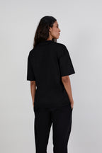 oversized_t-shirt_black_women_4