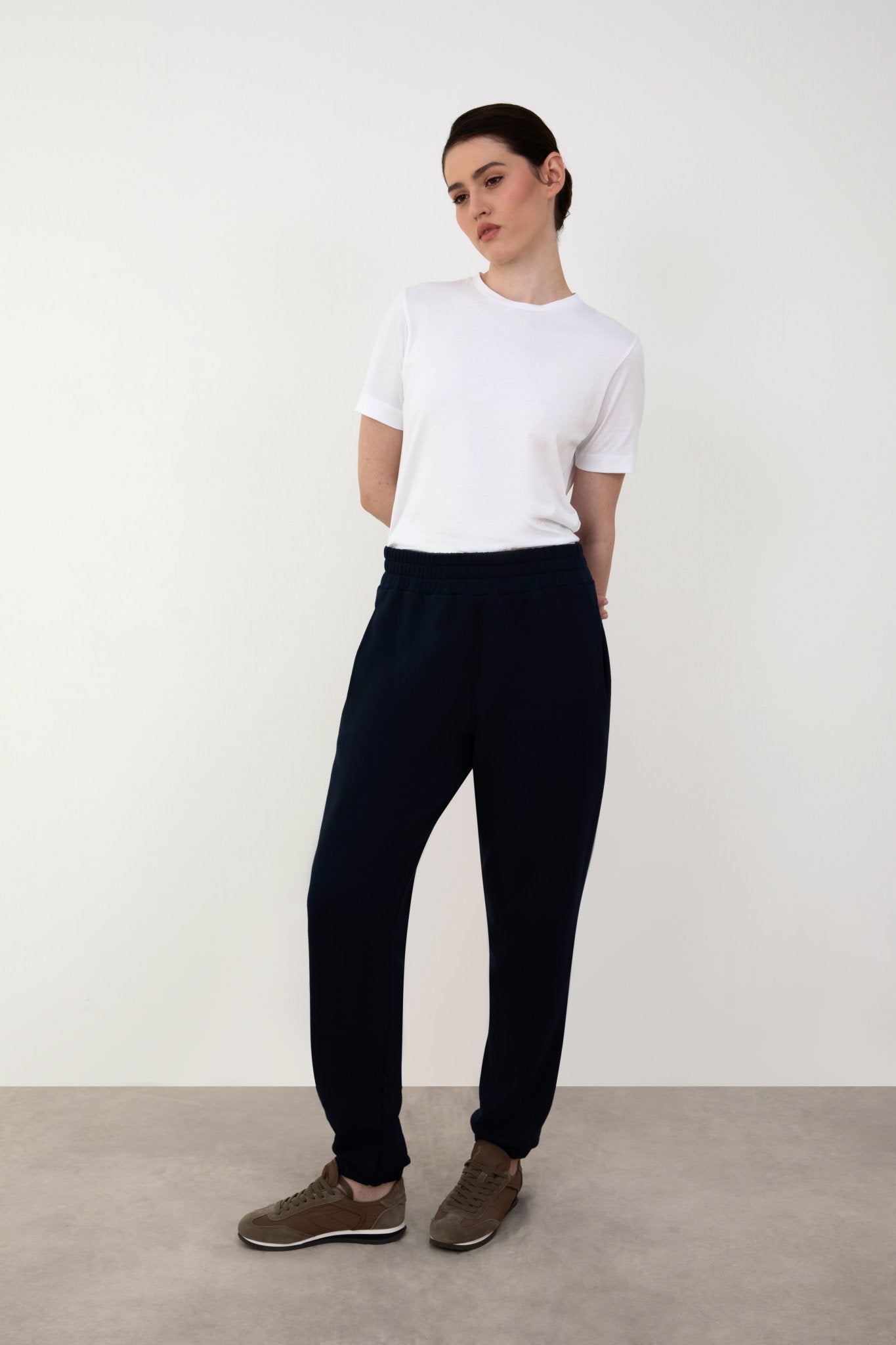 navy_regular_fit_cotton_jogger_women_5