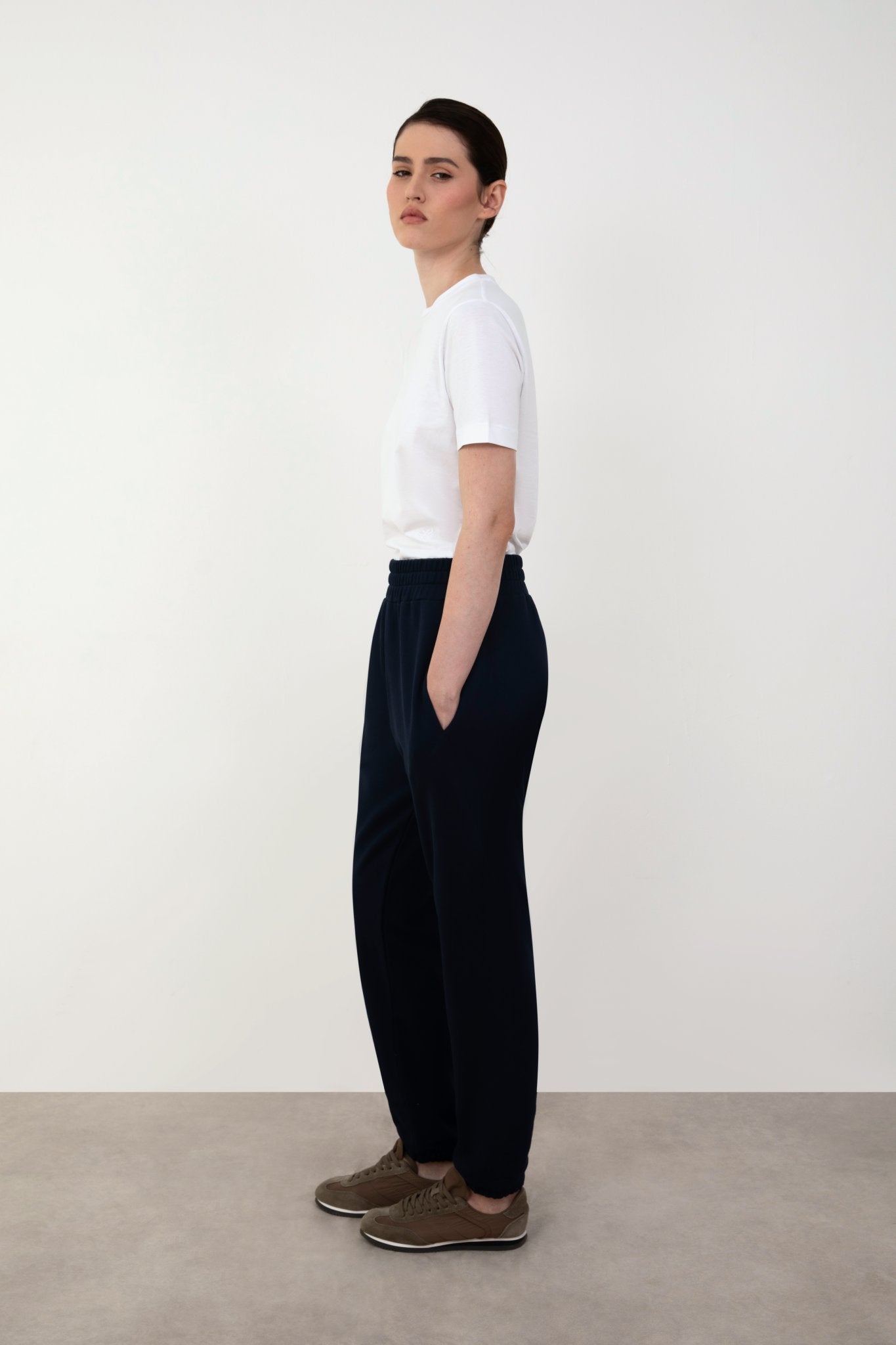 navy_regular_fit_cotton_jogger_women_6